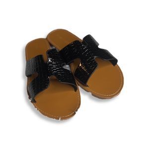 Black Flat Sandals